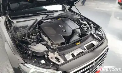 Mercedes-Benz E-Class 2024 2.0 Автомат в Москве № 217949, миниатюра 12