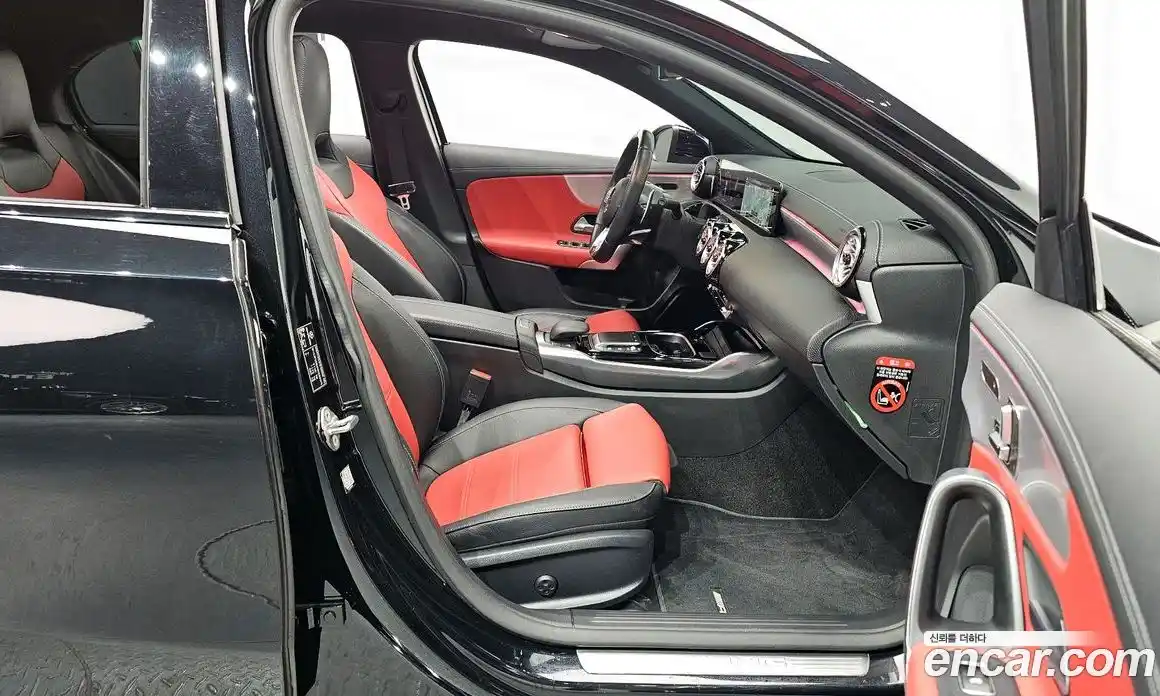 Mercedes-Benz A-Class 2022 2.0 Автомат в Москве № 218124, фото 20