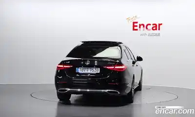 Mercedes-Benz C-Class 2024 2.0 Автомат в Москве № 223028, миниатюра 3