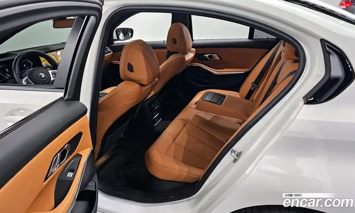 BMW 3-Series 2023 2.0 Автомат в Москве № 227928, фото 16