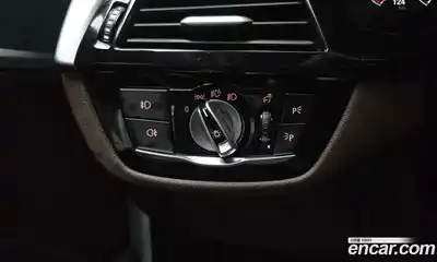 BMW 5-Series 2019 2.0 Автомат в Москве № 229045, миниатюра 11