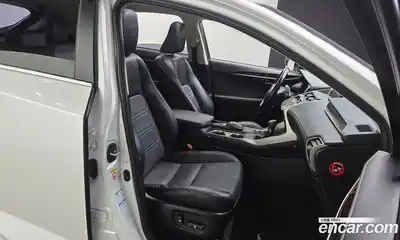 Lexus NX 2015 2.5 Автомат в Москве № 232026, миниатюра 2