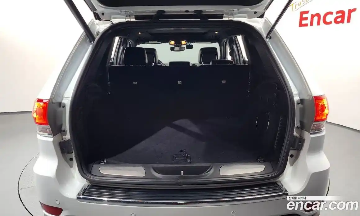 Jeep Cherokee 2019 3.6 Автомат в Москве № 232539, фото 5