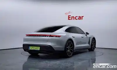 Porsche Taycan, 2024