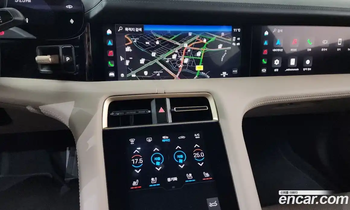 Porsche Taycan 2024 0.1 Автомат в Москве № 251523, фото 12