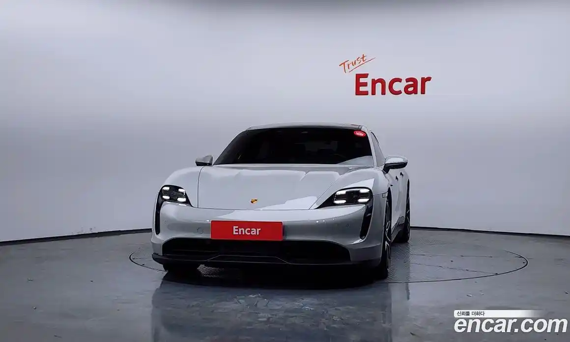 Porsche Taycan 2024 0.1 Автомат в Москве № 251523, фото 7