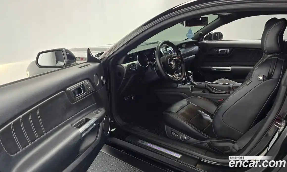 Ford Mustang 2017 2.3 Автомат в Москве № 255541, фото 19