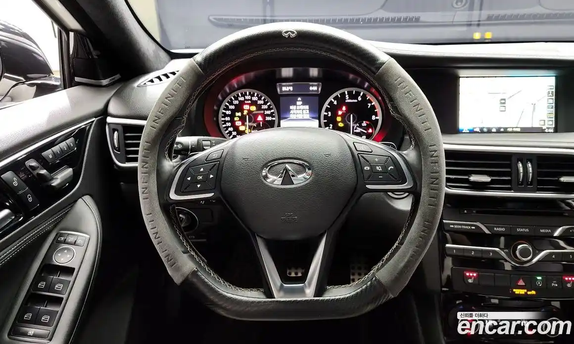 Infiniti Q30 2017 2.0 Автомат в Москве № 256133, фото 18