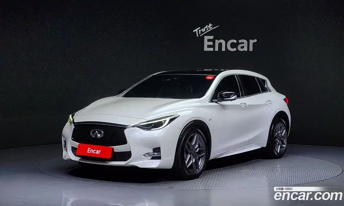 Infiniti Q30 2017 2.0 Автомат в Москве № 256133, фото 6
