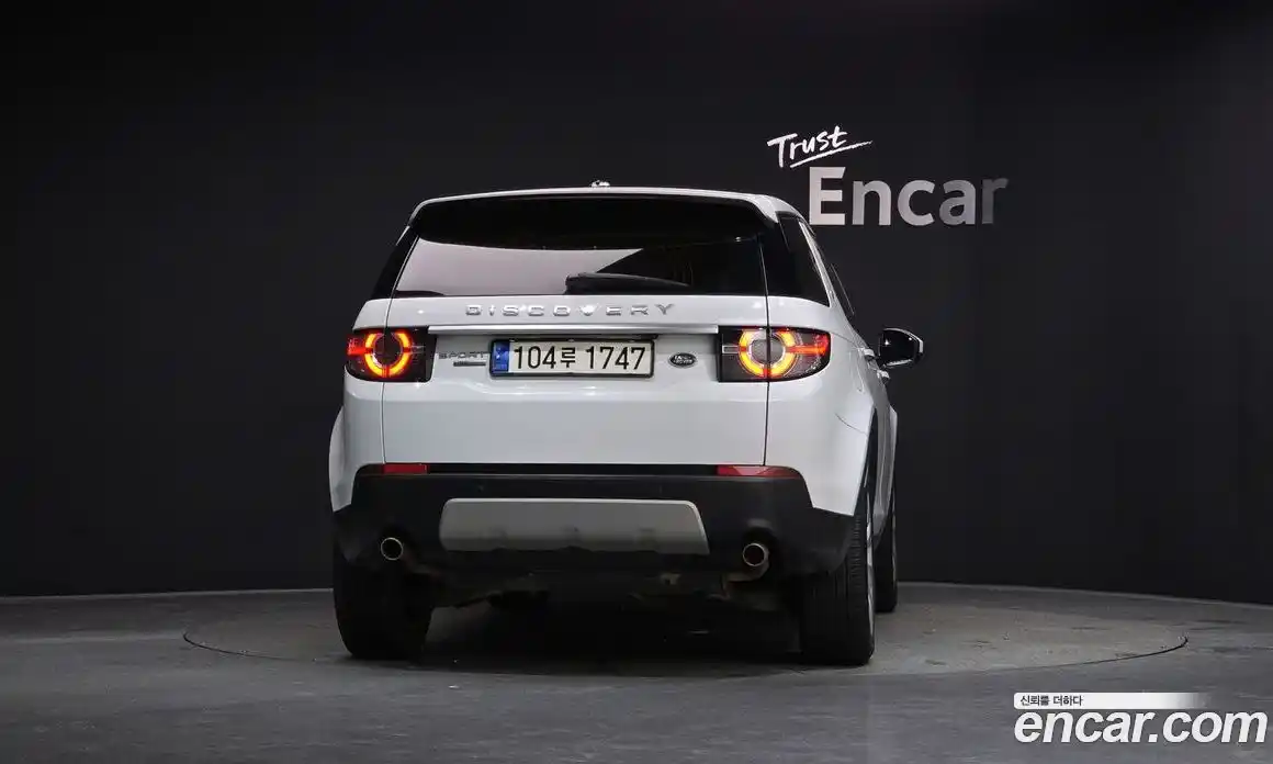 Land Rover Discovery Sport 2016 2.0 Автомат в Москве № 271304, фото 3