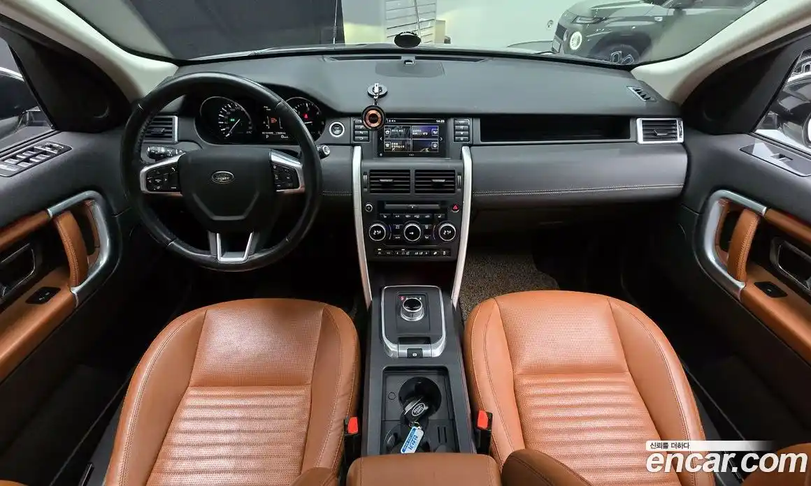 Land Rover Discovery Sport 2016 2.0 Автомат в Москве № 271304, фото 7