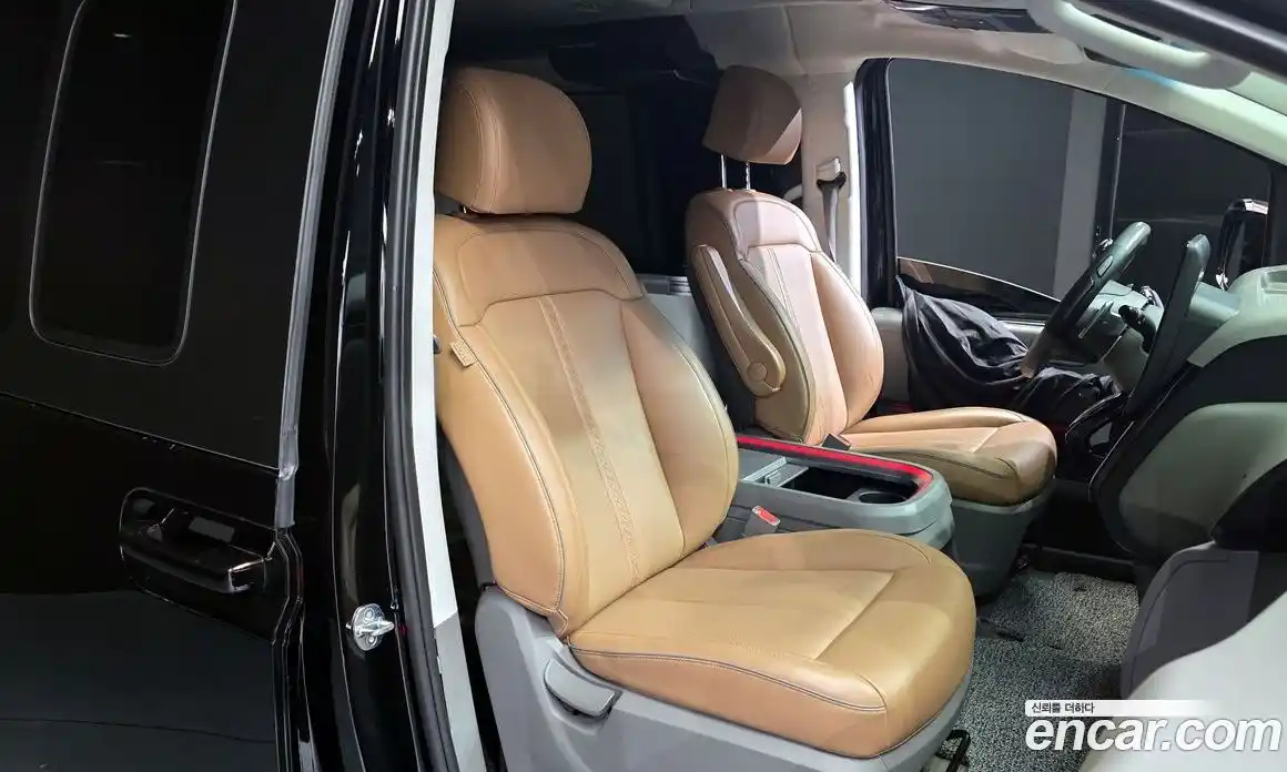 Hyundai Staria 2023 2.2 Автомат в Москве № 2780, фото 1