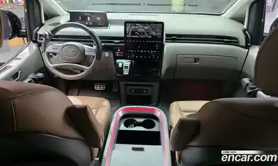 Hyundai Staria 2023 2.2 Автомат в Москве № 2780, миниатюра 3