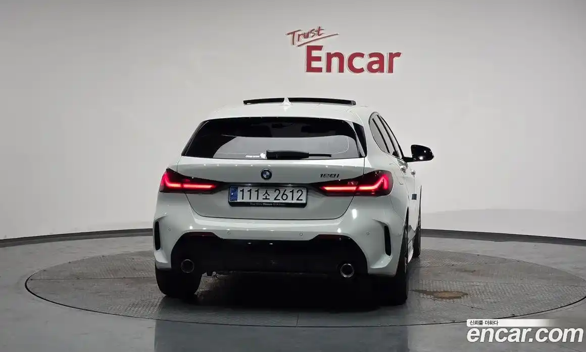 BMW 1-Series 2024 2.0 Автомат в Москве № 279248, фото 7