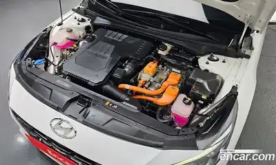 Hyundai Avante 2023 1.6 Автомат в Москве № 283633, миниатюра 7