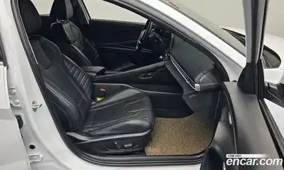 Hyundai Avante 2023 1.6 Автомат в Москве № 283633, миниатюра 9