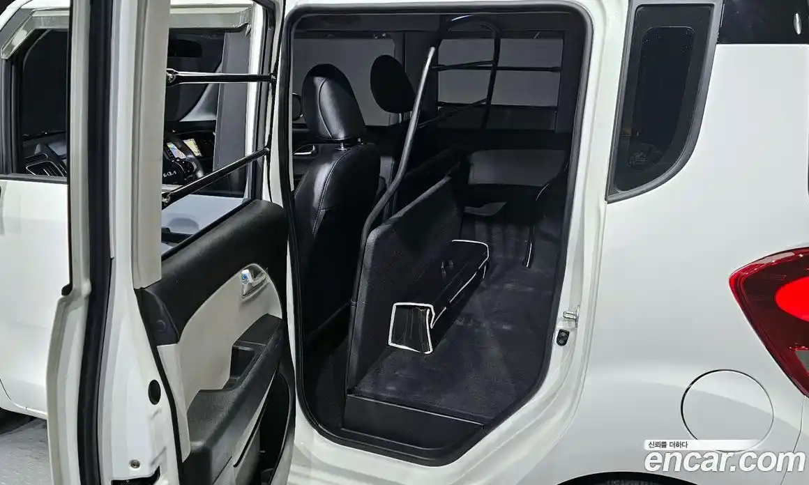 Kia Ray 2022 1.0 Автомат в Москве № 331328, фото 20