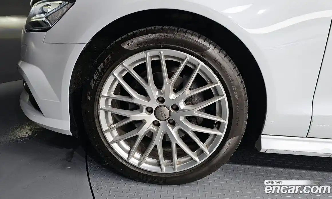 Audi A6 2018 2.0 Автомат в Москве № 343621, фото 17