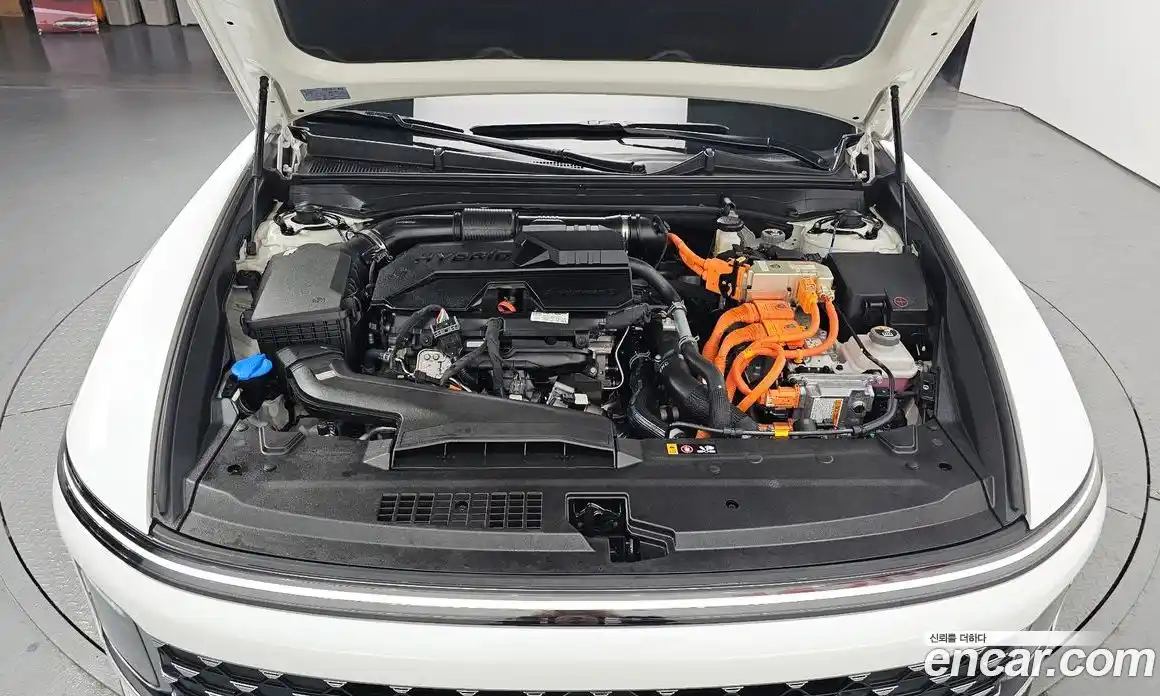 Hyundai Grandeur 2025 1.6 Автомат в Москве № 45547, фото 3