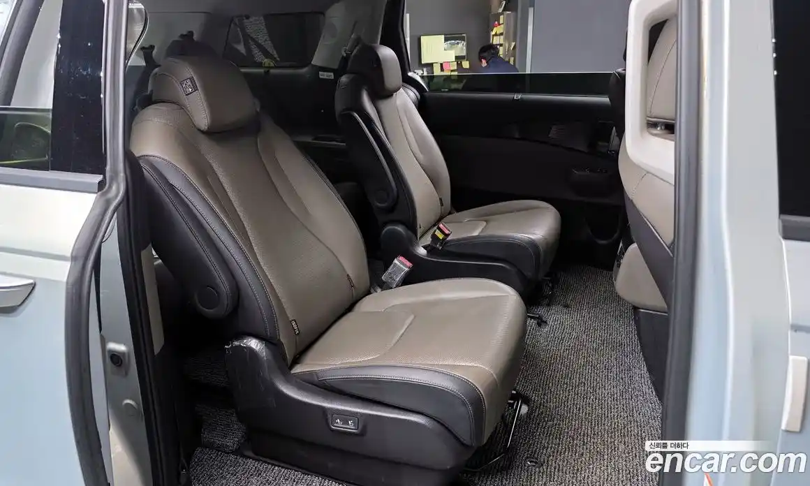 Kia Canival 2025 2.2 Автомат в Москве № 53024, фото 3