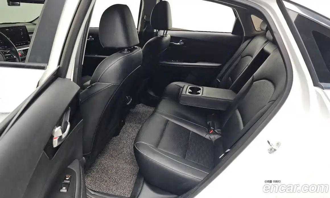 Kia K3 2022 1.6 Автомат в Москве № 53303, фото 15