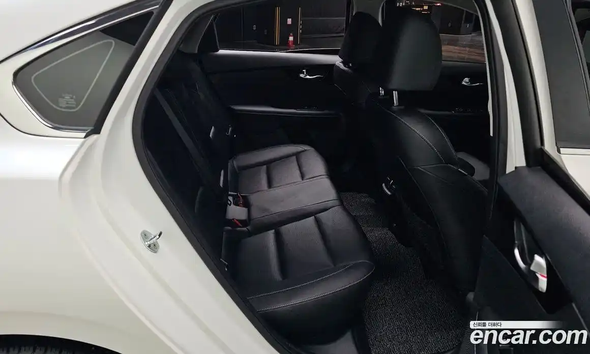 Kia K3 2022 1.6 Автомат в Москве № 53303, фото 20