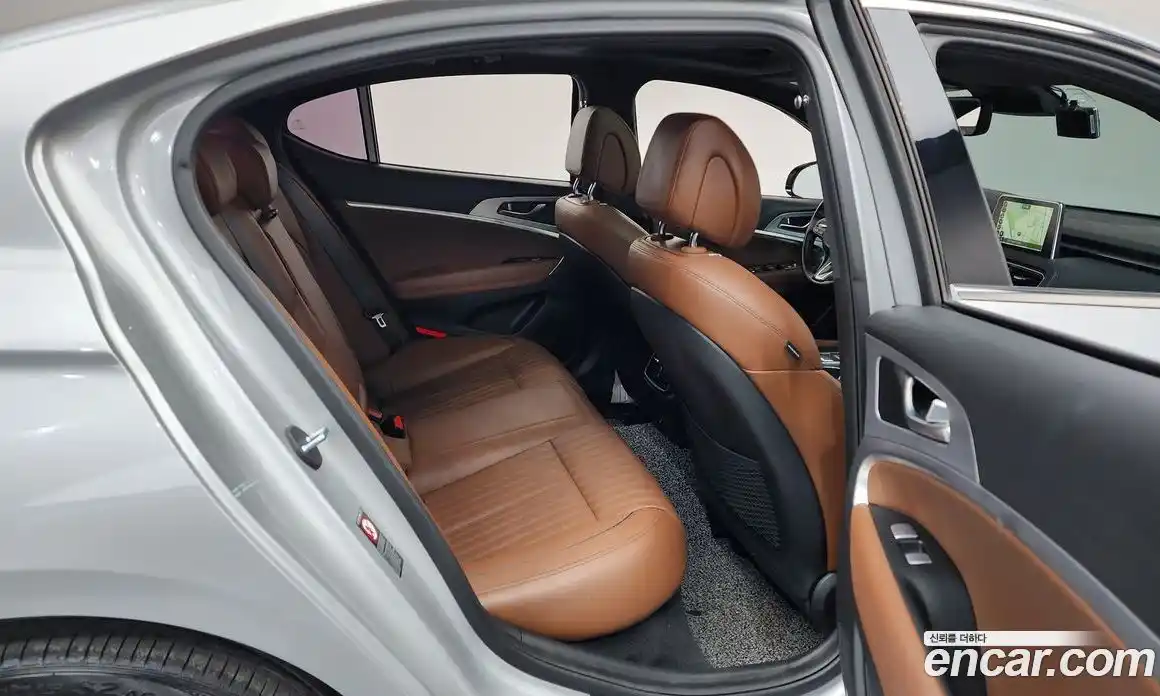 Genesis G70 2018 2.0 Автомат в Москве № 56706, фото 13