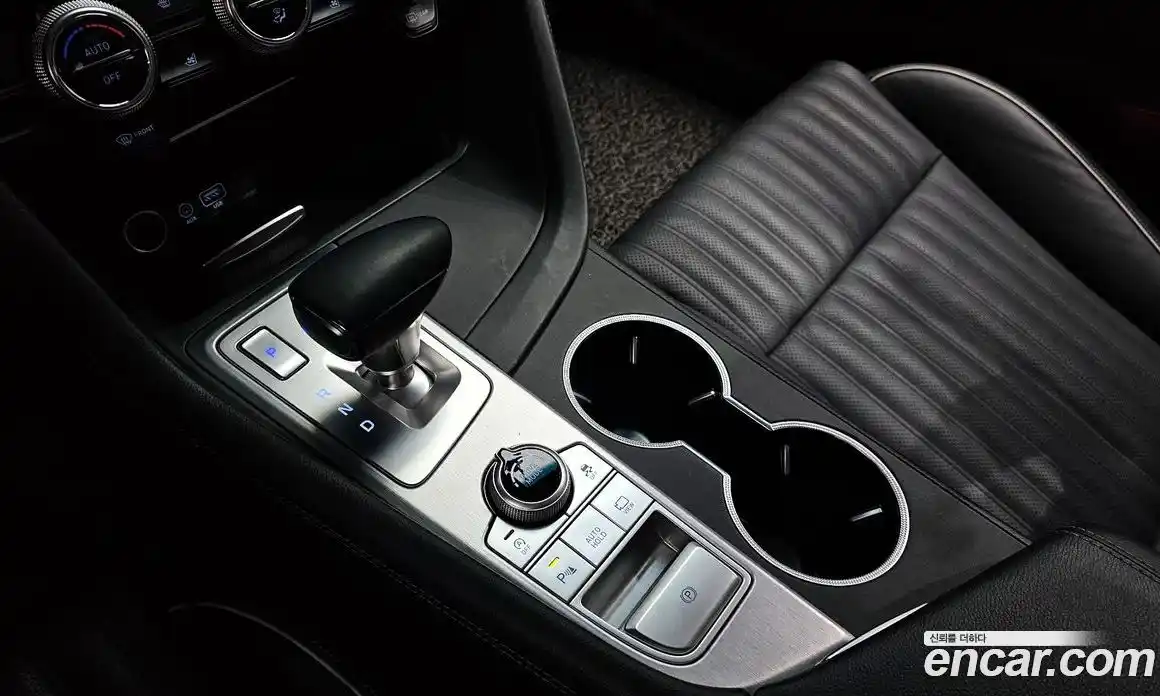 Genesis G70 2018 2.0 Автомат в Москве № 56822, фото 13