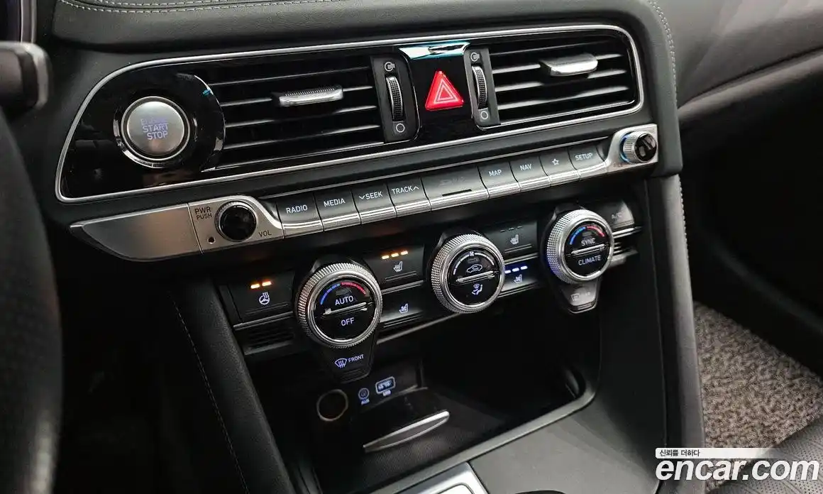 Genesis G70 2018 2.0 Автомат в Москве № 56822, фото 14