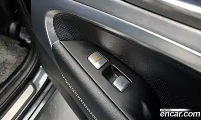 Genesis G70 2018 2.0 Автомат в Москве № 56822, миниатюра 3