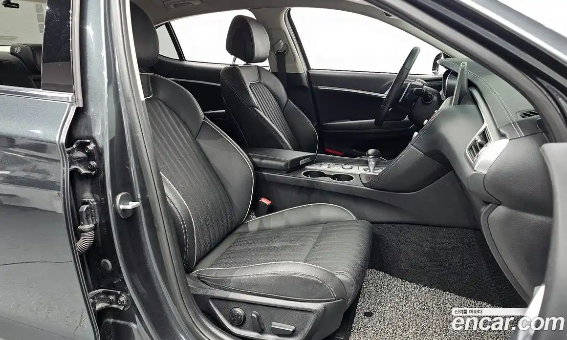 Genesis G70 2018 2.0 Автомат в Москве № 56822, фото 9