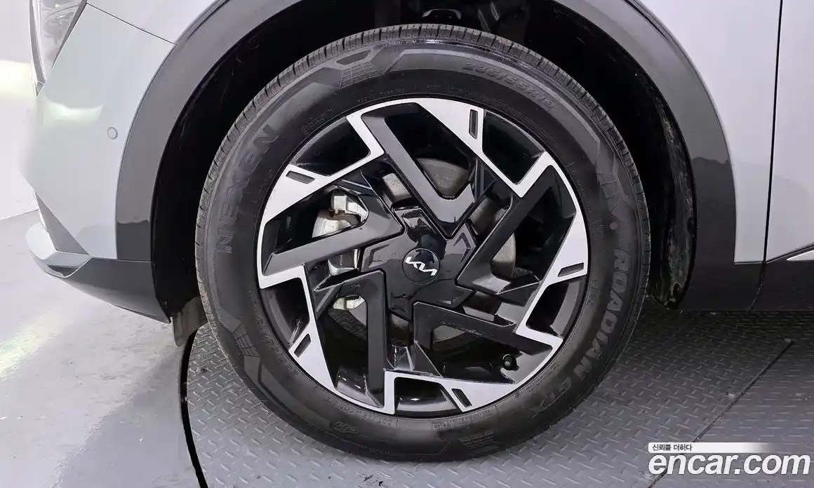 Kia Sportage 2023 1.6 Автомат в Москве № 108076, фото 11