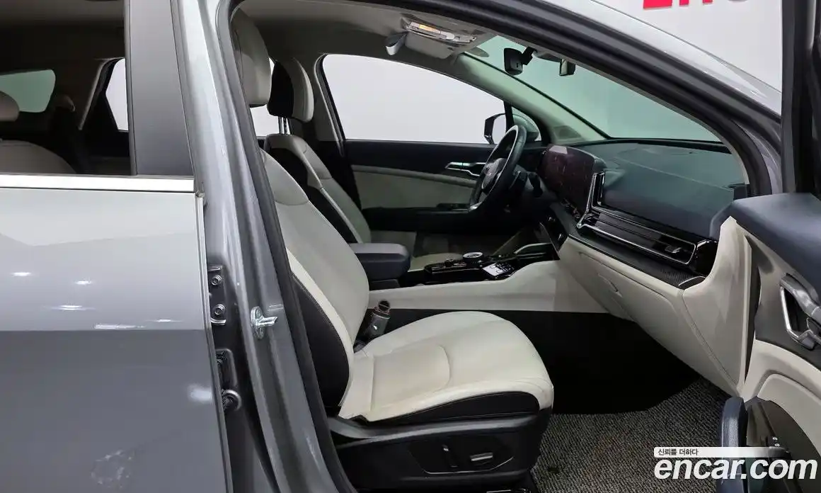 Kia Sportage 2023 1.6 Автомат в Москве № 108076, фото 13