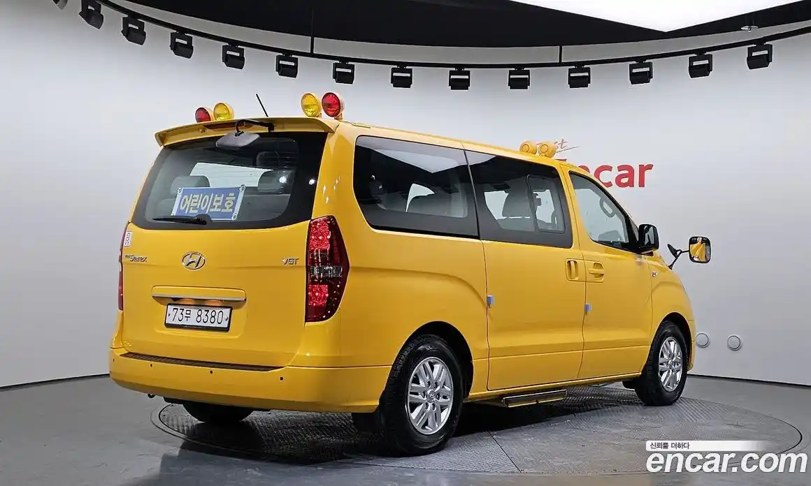 Hyundai Starex 2017 2.5 Автомат в Москве № 111410, фото 18