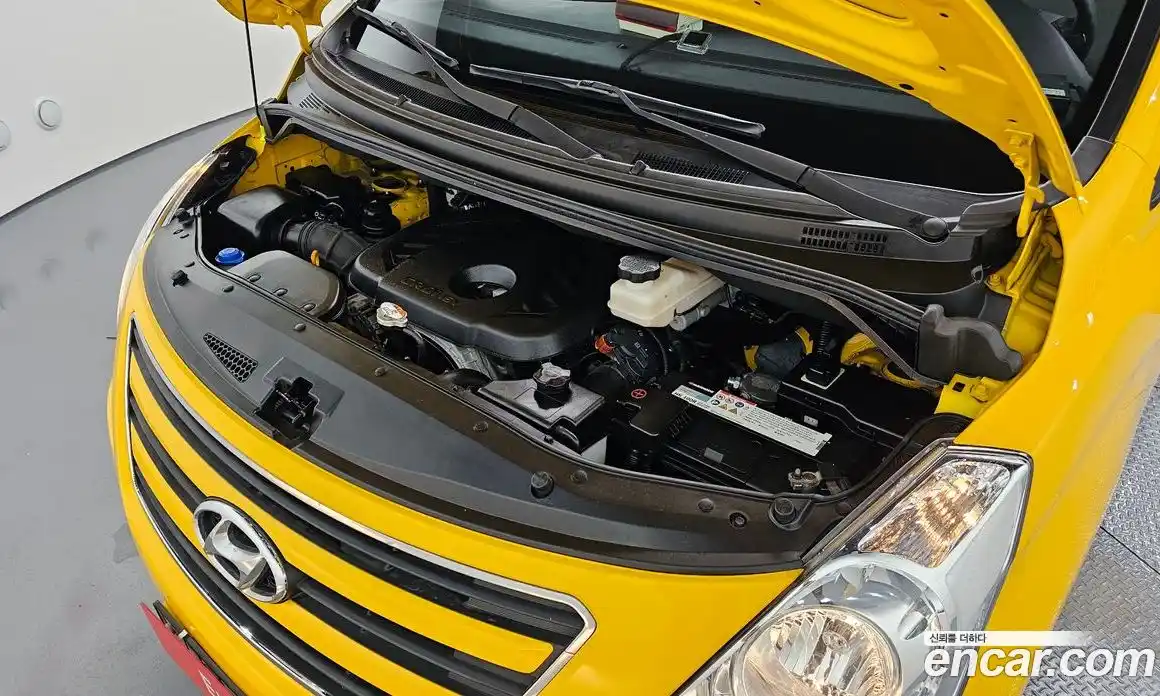 Hyundai Starex 2017 2.5 Автомат в Москве № 111410, фото 19