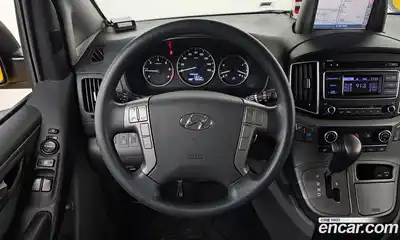 Hyundai Starex 2017 2.5 Автомат в Москве № 111410, миниатюра 3