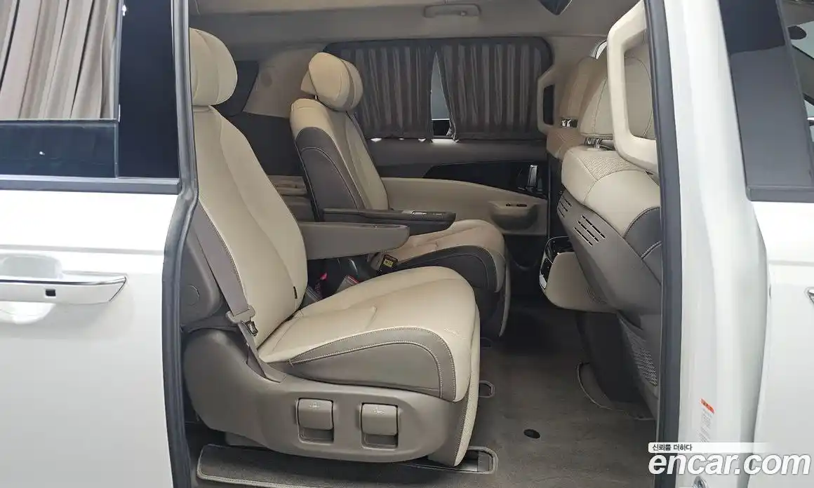 Kia Canival 2024 3.5 Автомат в Москве № 117208, фото 14