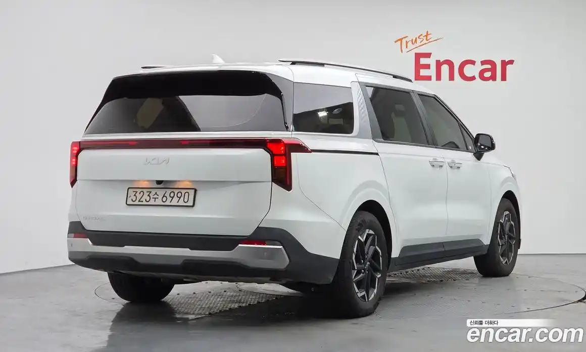 Kia Canival 2024 2.2 Автомат в Москве № 120187, фото 9