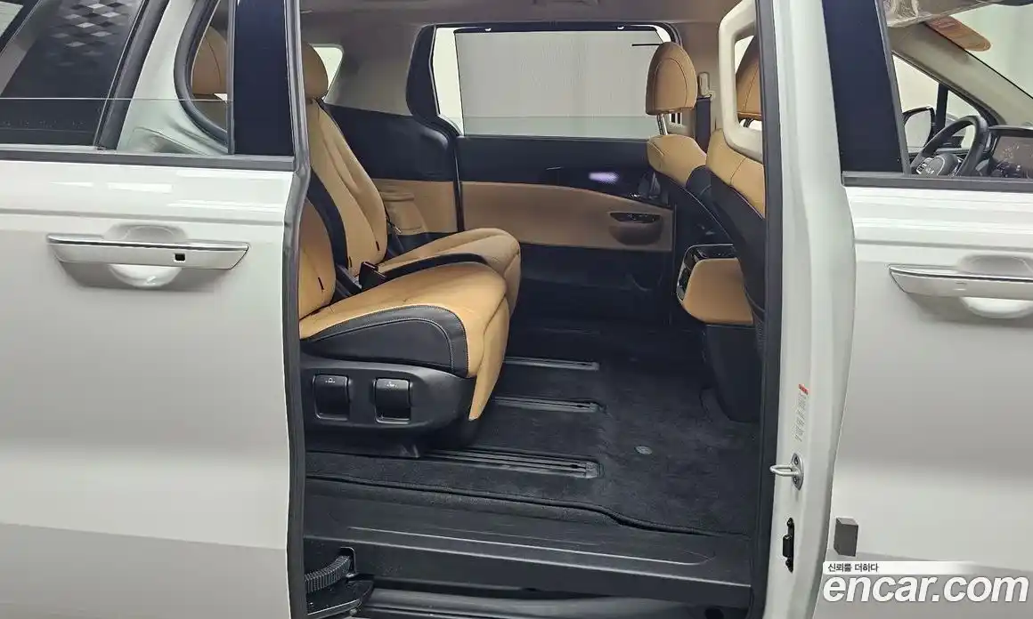 Kia Canival 2023 2.2 Автомат в Москве № 121182, фото 20