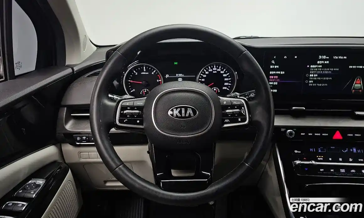 Kia Canival 2021 2.2 Автомат в Москве № 122301, фото 16