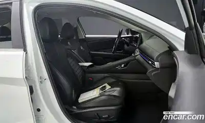 Hyundai Avante 2023 1.6 Автомат в Москве № 13160, миниатюра 6