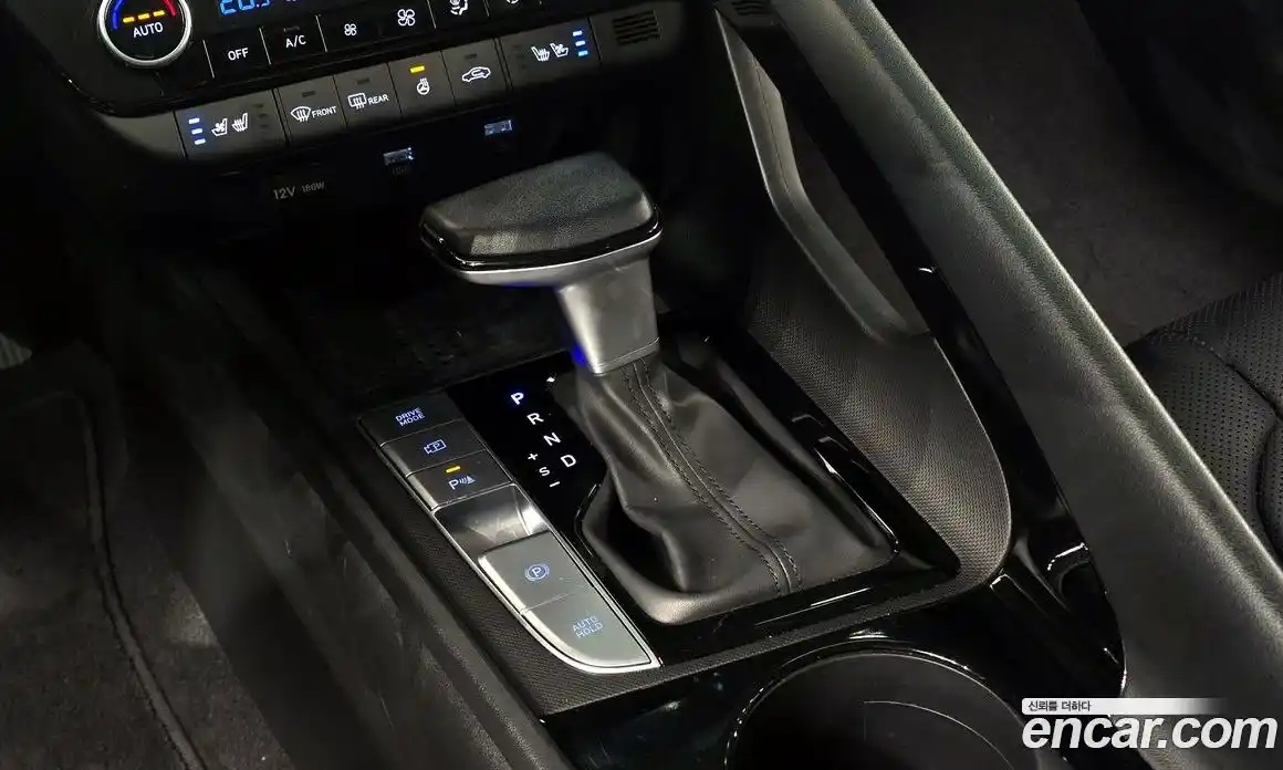 Hyundai Avante 2023 1.6 Автомат в Москве № 13160, фото 9