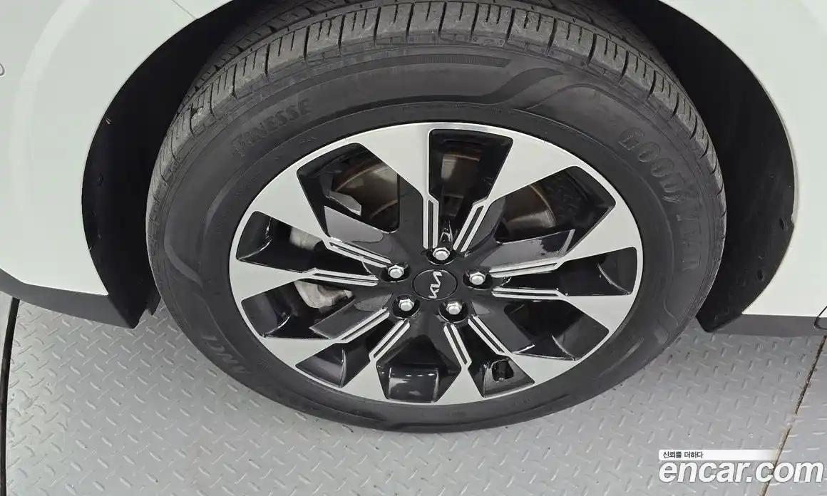 Kia Canival 2023 2.2 Автомат в Москве № 133433, фото 19