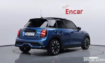Mini Cooper 2022 2.0 Автомат в Москве № 136227, миниатюра 5