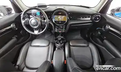 Mini Cooper 2022 2.0 Автомат в Москве № 136227, миниатюра 9