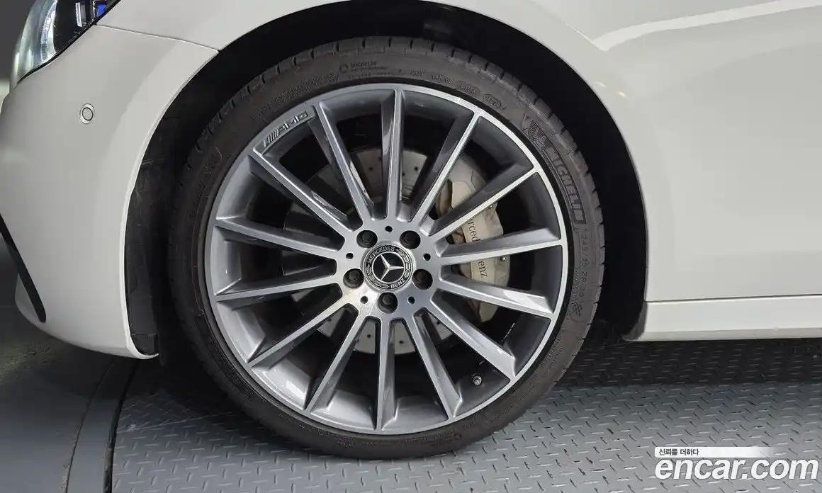 Mercedes-Benz E-Class 2021 2.0 Автомат в Москве № 138491, фото 9