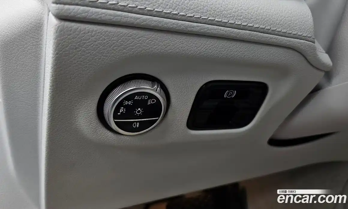 Mercedes-Benz EQE 2023 0.3 Автомат в Москве № 140007, фото 18