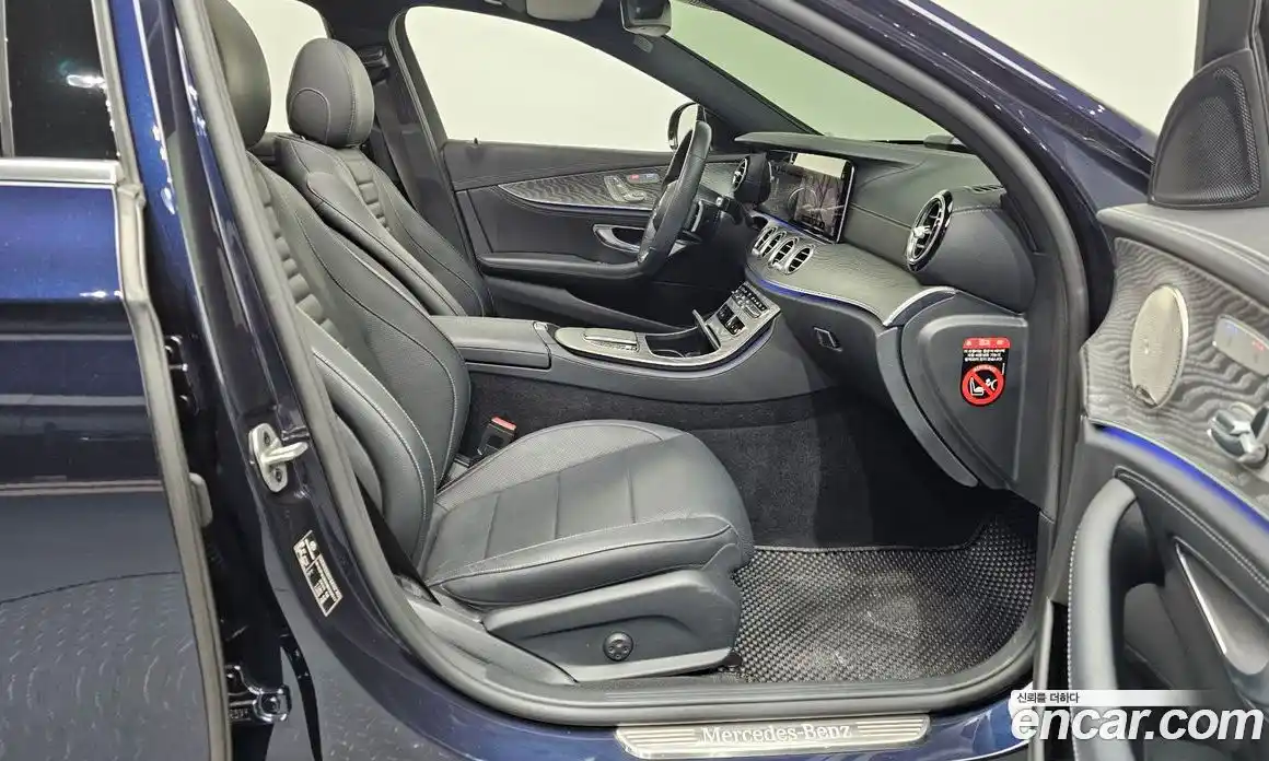 Mercedes-Benz E-Class 2022 2.0 Автомат в Москве № 141500, фото 11