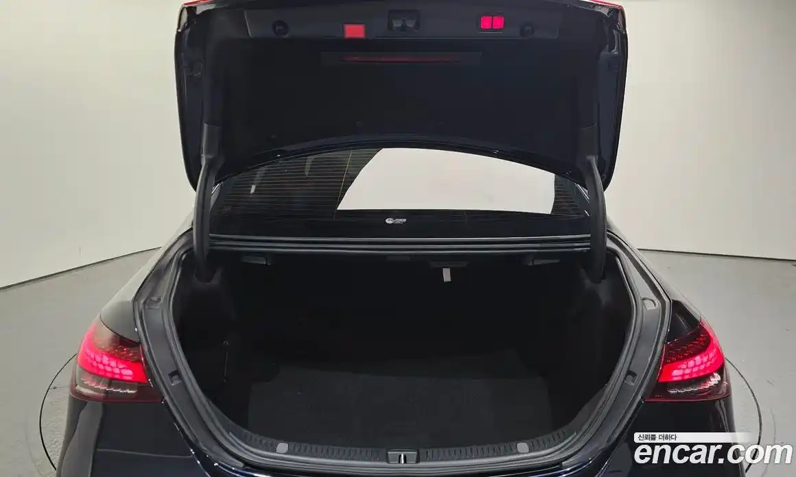 Mercedes-Benz E-Class 2022 2.0 Автомат в Москве № 141500, фото 9