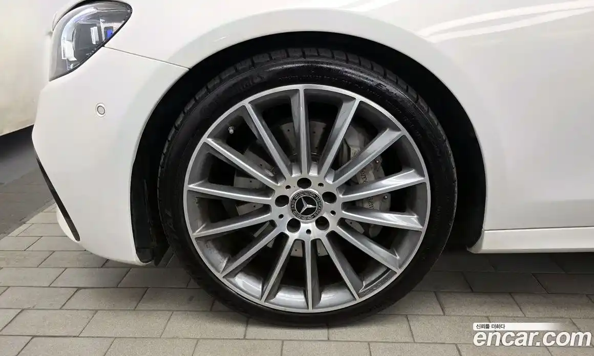 Mercedes-Benz E-Class 2021 2.0 Автомат в Москве № 141701, фото 17